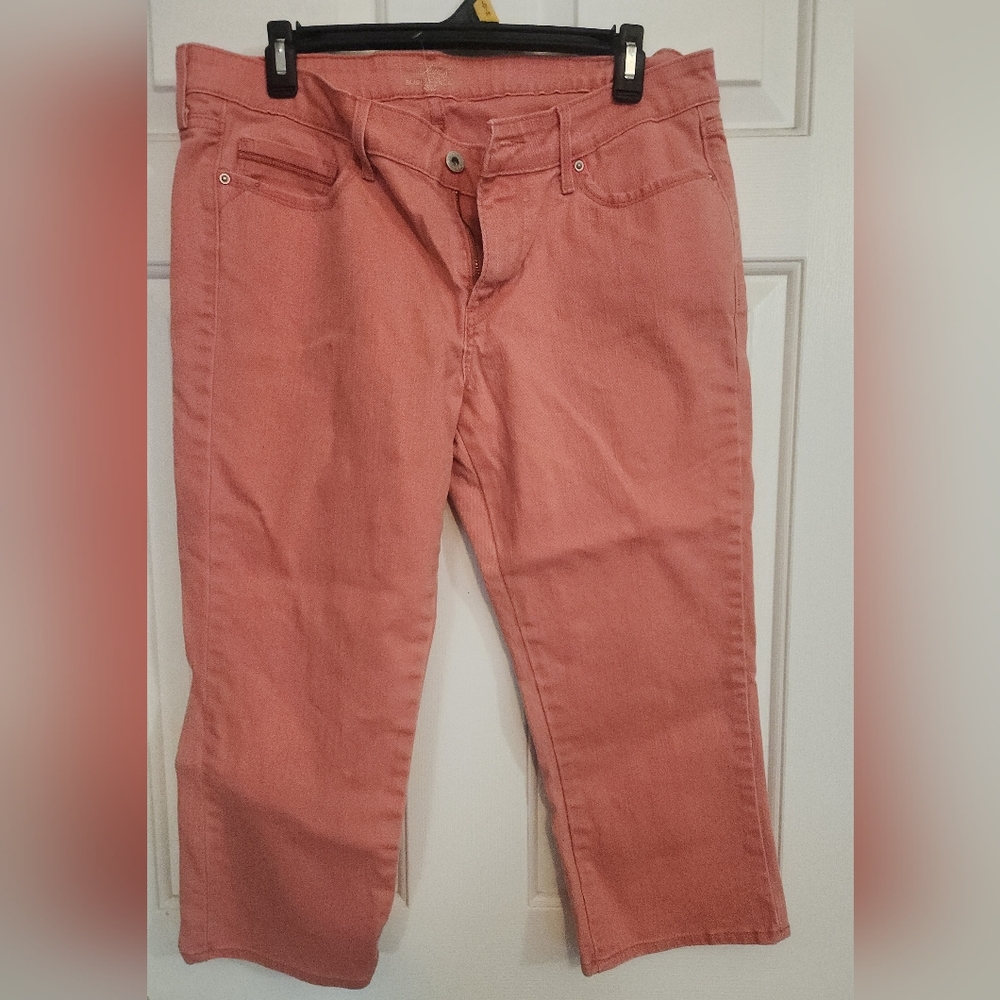 Levi's Women's Peach Color